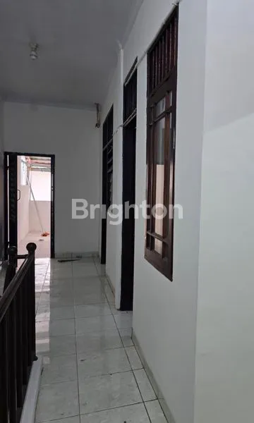 image RUMAH SEWA 4 KT DI LOKASI PREMIUM JAKARTA BARAT (5)