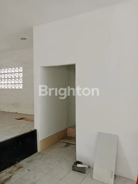 image GEDUNG BESAR COCOK UNTUK GUDANG MAUPUN PENGINAPAN PEKERJA PROYEK AREA JIMBARAN (4)