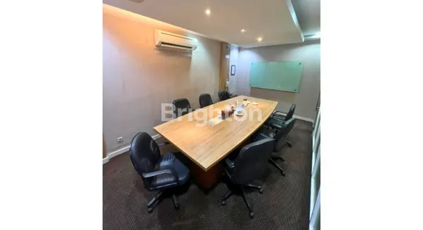 image RUKO 4 LANTAI FULL FURNISH LOKASI STRATEGIS SEBELAH EXIT TOL PONDOK GEDE (1)