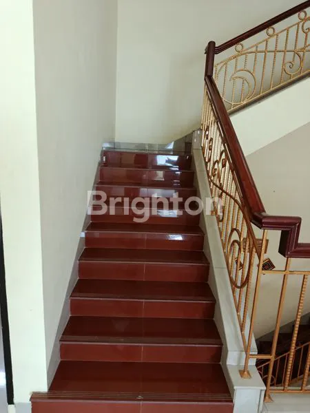 image RUMAH CANTIK DAN ELEGAN DI LOKASI YANG ASRI SIAP HUNI (6)