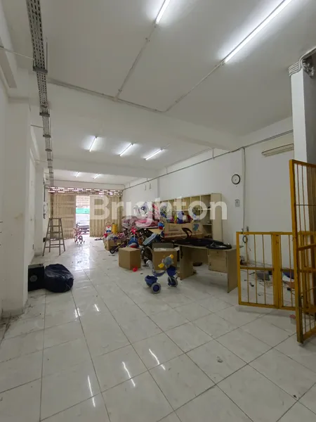 image JUAL RUKO DI GATOT SUBROTO TENGAH (GATSU TENGAH) - 3,5LANTAI AREA KOMERSIAL DI DENPASAR | RKJ7314543 (6)