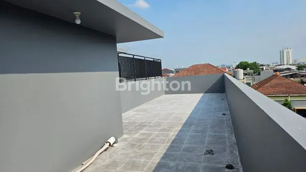 image RUKO BARU STRATEGIS DI JELAMBAR JAKARTA BARAT (7)