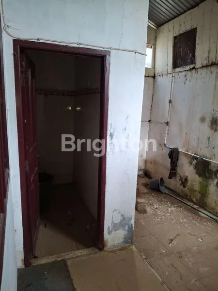 image RUKO 3 LANTAI STRATEGIS DI JL. A. WAHAB SYAHRANI (8)