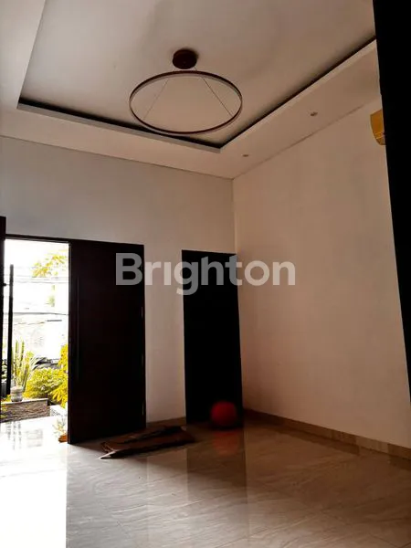 image RUMAH MEWAH 2 LANTAI DI KEBON JERUK, LT 183M² (5)