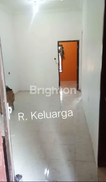 image RUMAH DI WISMA INDAH GUNUNG ANYAR FULL BANGUNAN BEBAS BANJIR (5)