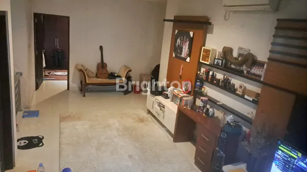 image RUMAH 2 LANTAI PREMIUM 4KT DI CASABELA MAGUWOHARJO DEPOK (2)