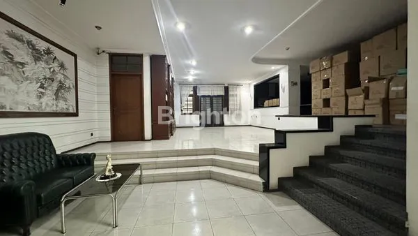 image FOR SALE – RUMAH MEWAH DHARMAHUSADA INDAH II!! KAWASAN PREMIUM, LAHAN SUPER LUAS SIAP HUNI (4)