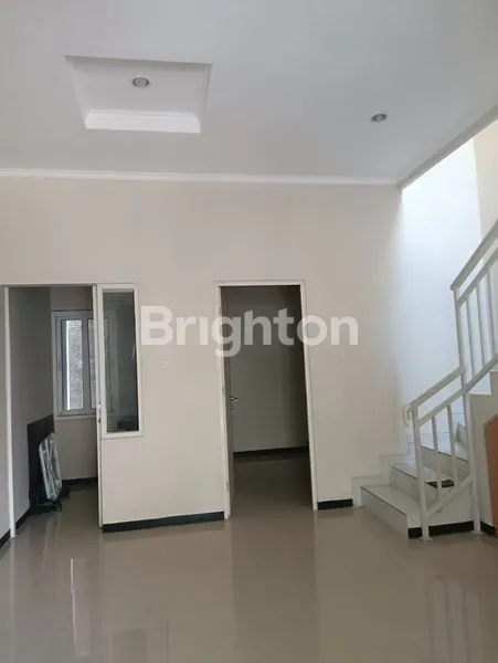 image RUMAH BUKIT PALMA CITRALAND 2 LANTAI LOKASI STRATEGIS ROW JALAN 3 MOBIL (3)