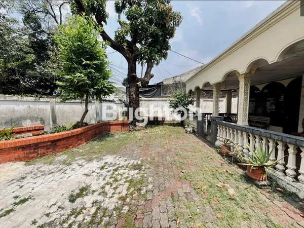 image HOT SALE — DIJUAL CEPAT! TANAH + RUMAH SIAP PAKAI KRAMAT JATI (3)