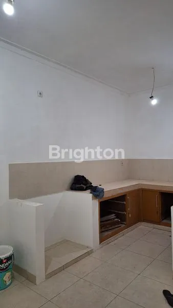 image RUMAH MEWAH SIAP HUNI DI KOTA WISATA (8)