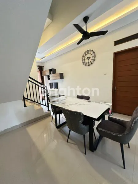image DI JUAL RUMAH 2 LANTAI FULL FURNISHED DI RENON (6)