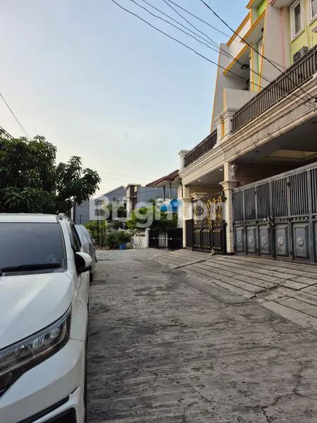 image RUMAH BESAR JELAMBAR (1)