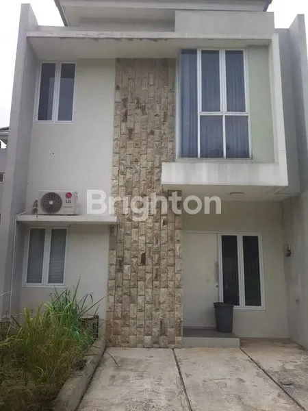 image RUMAH 2 LANTAI MINIMALIS AKSES KILAT KE STASIUN (1)