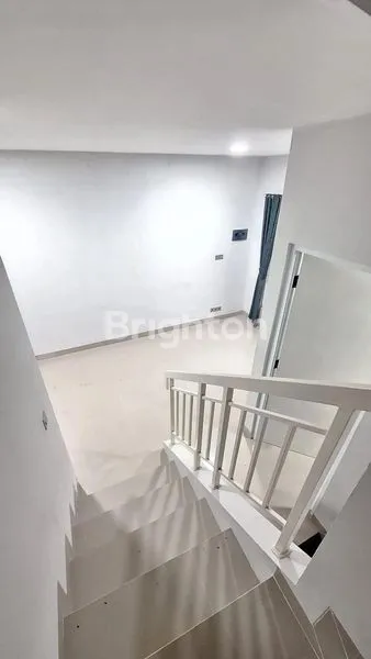 image RUMAH 2 LANTAI MINIMALIS AKSES KILAT KE STASIUN (7)
