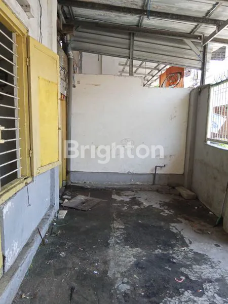 image RUMAH 1 LANTAI DI JALAN DONOKERTO SURABAYA DEKAT KAPASARI KAPASAN (6)