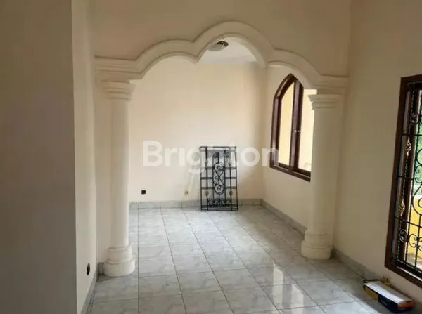 image RUMAH MEWAH RENOVASI TOTAL DI TAMAN PALEM (4)