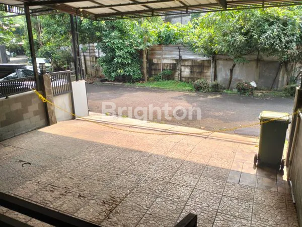 image RUMAH 2 LANTAI DALAM KOMPLEK DI CIBUBUR (2)