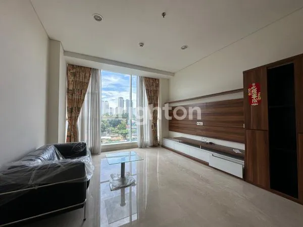 APARTEMEN MEWAH FOUR WINDS SENAYAN – UNIT LANGKA 2+1BR LUAS 108 M²