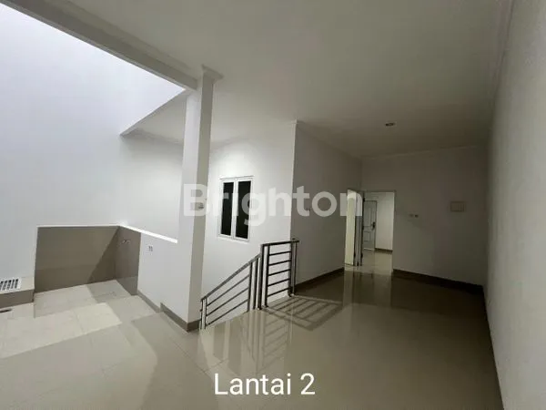 image HUNIAN MODERN 2 LANTAI, SHM, SIAP HUNI (3)