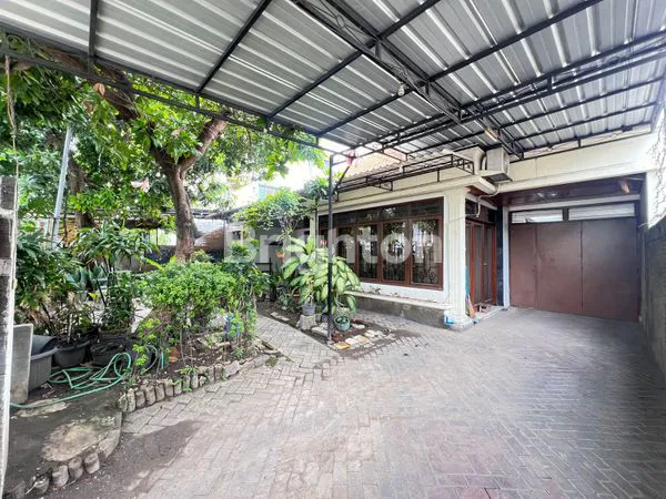 image RUMAH PUSAT KOTA – SELANGKAH KE RAYA DARMO (2)