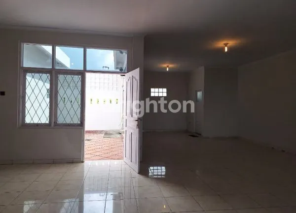 image RUKO STRATEGIS 3 LANTAI DI GATSU BARAT, DENPASAR (4)