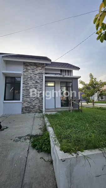 image RUMAH HOOK SIAP HUNI DI BUKIT CIMANGGU CITY, BOGOR (1)