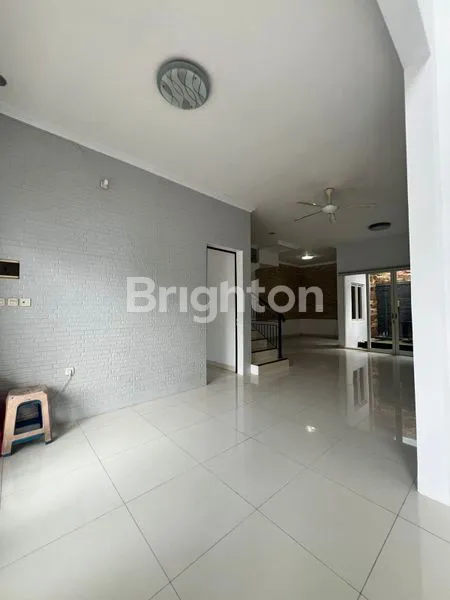 image DIJUAL RUMAH CANTIK LEBAR 9 SIAP HUNI DELTASARI (3)