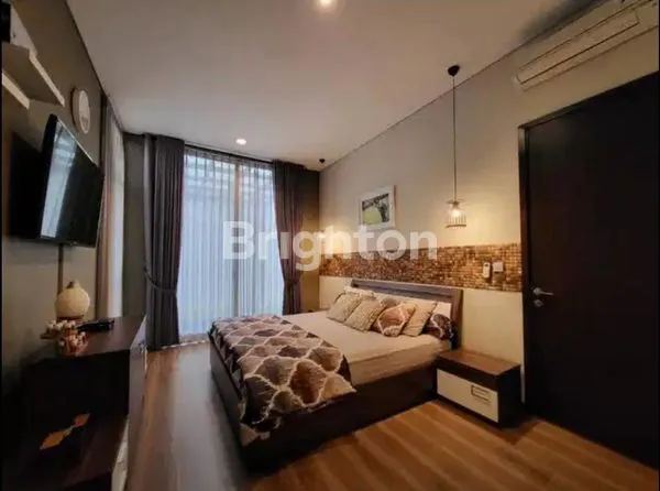 image RUMAH MEWAH DENGAN PRIVATE POOL DI NAVAPARK, BSD (6)