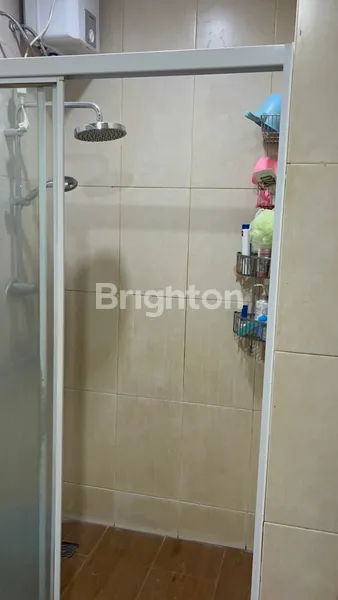 image RUMAH 2.5 LANTAI LT 123 / LB 170, HADAP BARAT, SIAP HUNI! DI PANCORAN MAS, DEPOK (6)