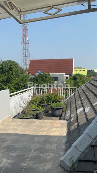 image RUMAH 2.5 LANTAI LT 123 / LB 170, HADAP BARAT, SIAP HUNI! DI PANCORAN MAS, DEPOK (8)