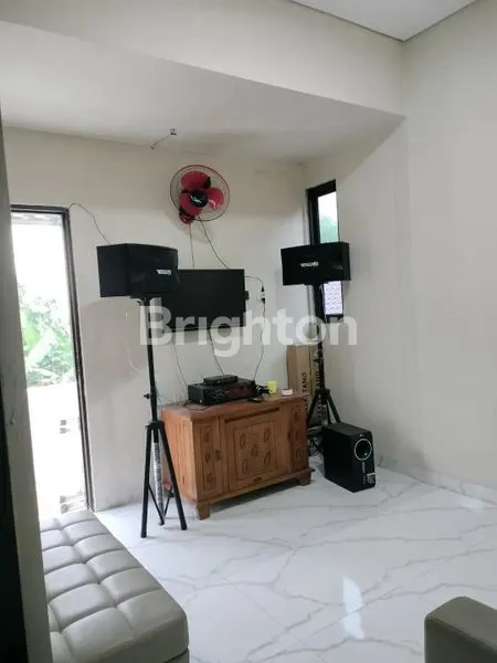 image RUMAH 2 LANTAI HARGA SANGAT TERJANGKAU (5)