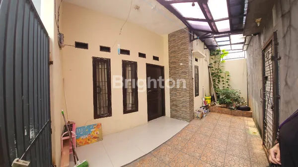 image RUMAH KOMPAK DALAM CLUSTER MINIMALIS - HARGA DIBAWAH RP 900 JUTA - AREA JALAN JERUK RAYA JAGAKARSA JAKSEL  (2)