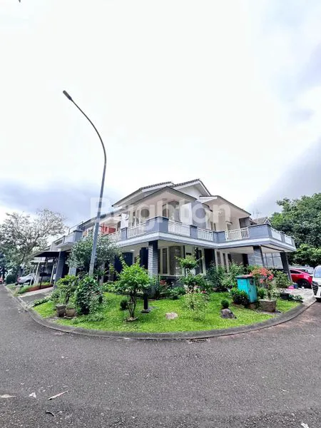 image RUMAH HOOK MODERN FULL FURNISHED SIAP HUNI DI JANTUNG BSD (1)