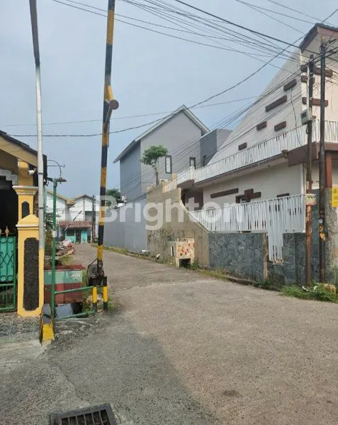 image DIJUAL RUMAH 2: LANTAI DI KAYURINGIN BEKASI SELATAN (2)