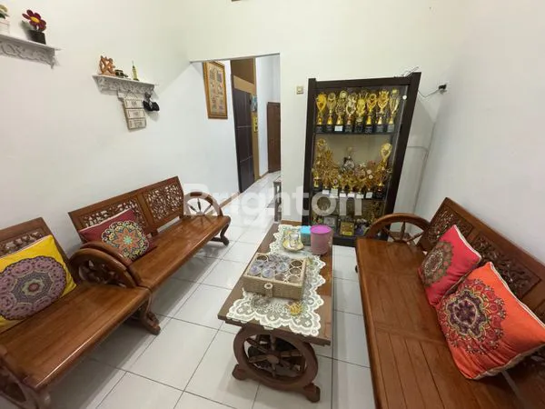 image RUMAH SEMI FURNISH SIAP HUNI JALAN UJUNG PANDANG 1  PONTIANAK (5)