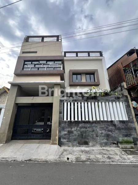 image RUMAH SIAP HUNI MEWAH, STRATEGIS DI TENGAH KOTA SOLO (1)