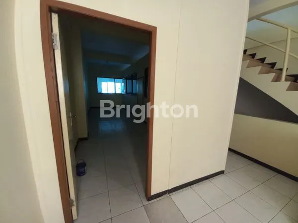 image RUKO 3 LANTAI STRATEGIS DI JL. JUANDA, SAMARINDA (8)