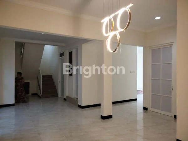 image RUMAH BARU SANGAT STRATEGIS (5)