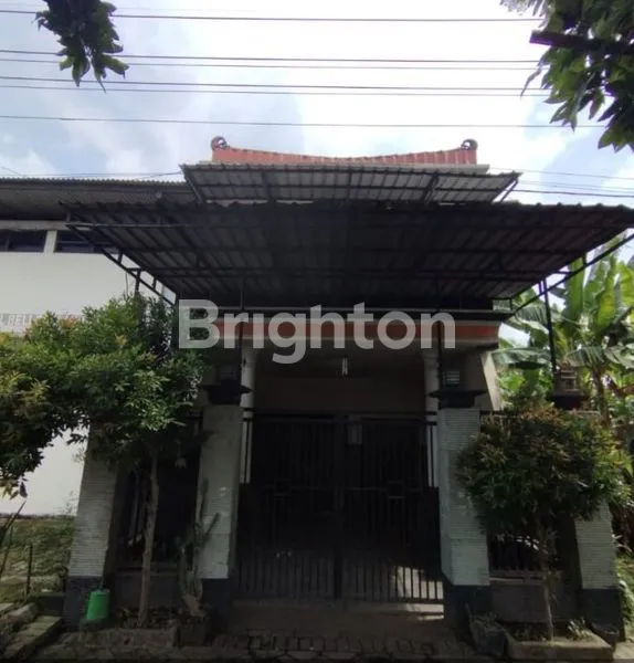 image RUMAH TEPI JALAN RAYA (1)