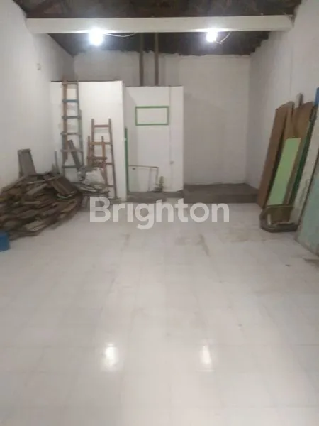 image GUDANG STRATEGIS DI NGAGEL, DEKAT STASIUN WONOKROMO (4)