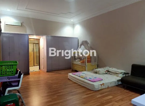 image RUMAH MEWAH 2 LANTAI GRIYO MAPAN MAIN ROAD SELANGKAH KE BANDARA JUANDA  (5)