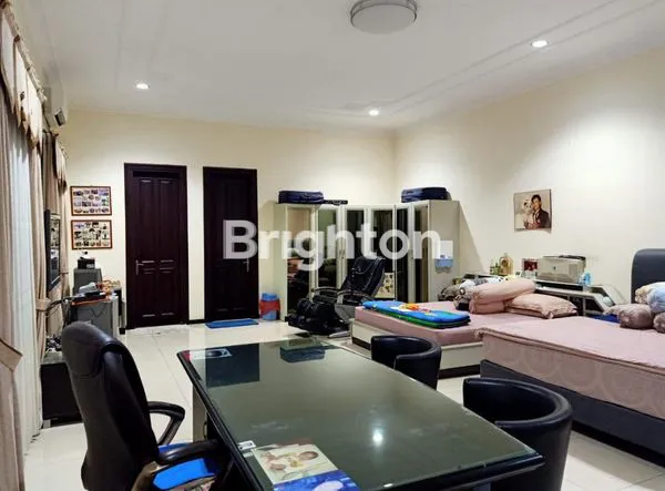 image RUMAH MEWAH 2 LANTAI GRIYO MAPAN MAIN ROAD SELANGKAH KE BANDARA JUANDA  (7)