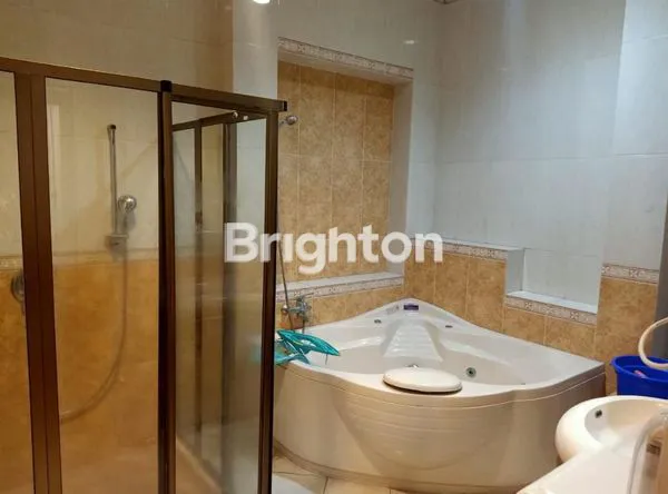 image RUMAH MEWAH 2 LANTAI GRIYO MAPAN MAIN ROAD SELANGKAH KE BANDARA JUANDA  (3)