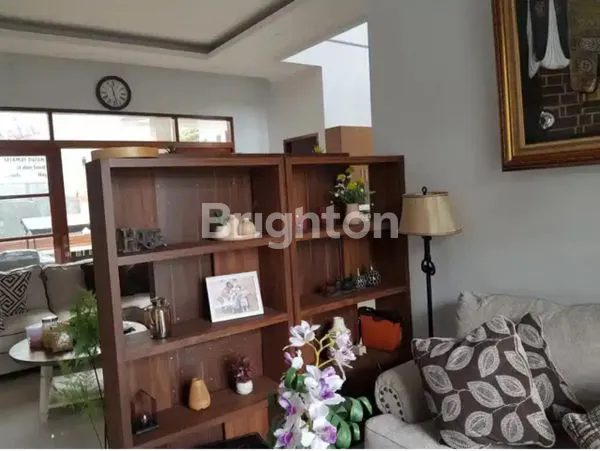 image  DISEWAKAN RUMAH MEWAH – PONDOK PEKAYON INDAH, BEKASI FULL FURNISH • TINGGAL BAWA KOPER • LOKASI PREMIUM (3)