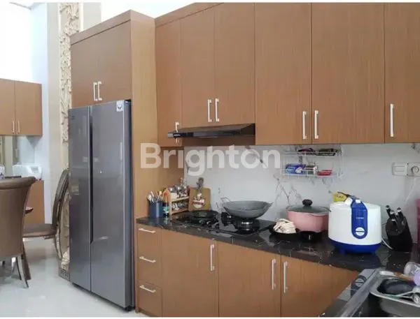 image  DISEWAKAN RUMAH MEWAH – PONDOK PEKAYON INDAH, BEKASI FULL FURNISH • TINGGAL BAWA KOPER • LOKASI PREMIUM (5)