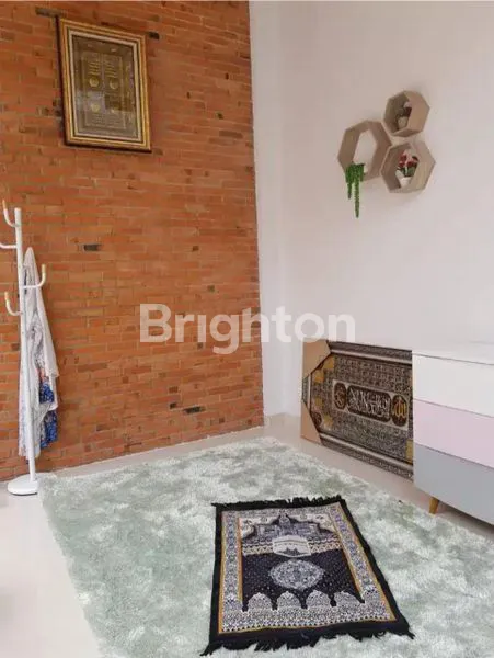 image  DISEWAKAN RUMAH MEWAH – PONDOK PEKAYON INDAH, BEKASI FULL FURNISH • TINGGAL BAWA KOPER • LOKASI PREMIUM (8)