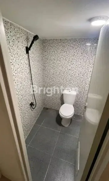 image RUKO PLONG  STRATEGIS PINGGIR JALAN 2 LANTAI , KEMANGGISAN, JAKARTA BARAT  (7)