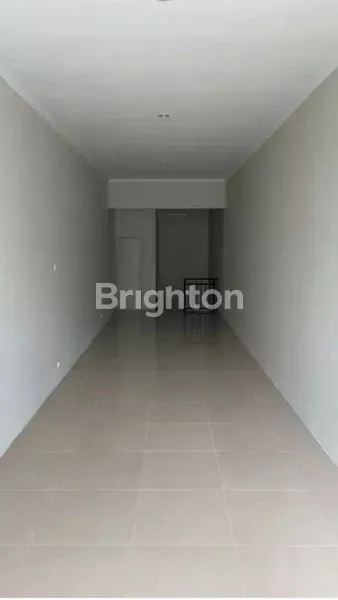 image RUKO PLONG  STRATEGIS PINGGIR JALAN 2 LANTAI , KEMANGGISAN, JAKARTA BARAT  (4)