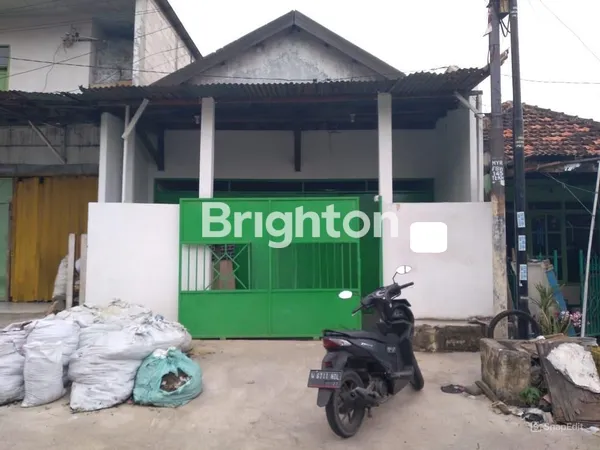 image GUDANG STRATEGIS DI NGAGEL, DEKAT STASIUN WONOKROMO (2)