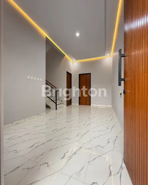 image RUMAH 2 LANTAI MEPET GRAHA RAYA DIJUAL 1 M- AN (1)